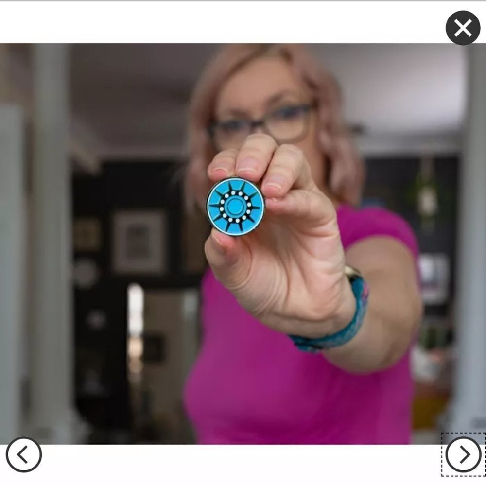 NWT Marvel Arc Reactor Pin - Picture 6 of 8
